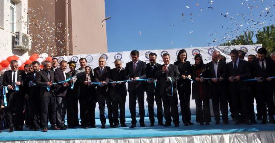 ADÜ MYO'nun açılışını Bakan Zeybekci yaptı